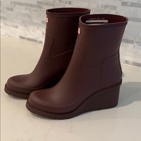 Boots - Picture 2 of 7